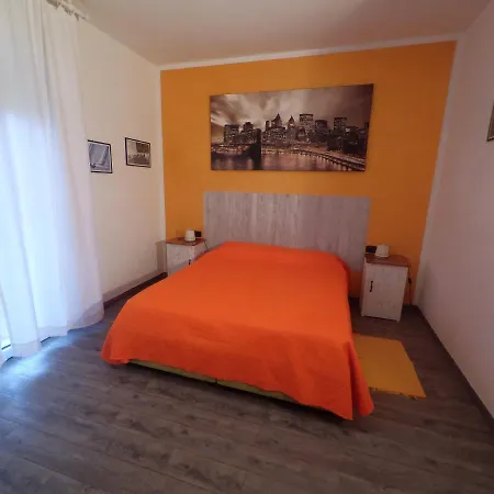 Casa Simone 1  *